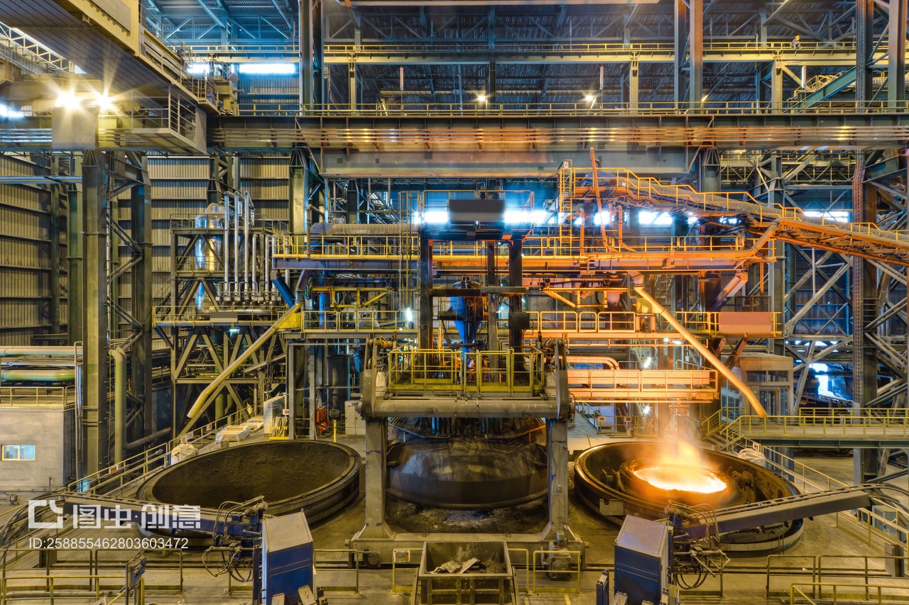 冶金厂的钢铁生产Steel production at the metallurgical plant